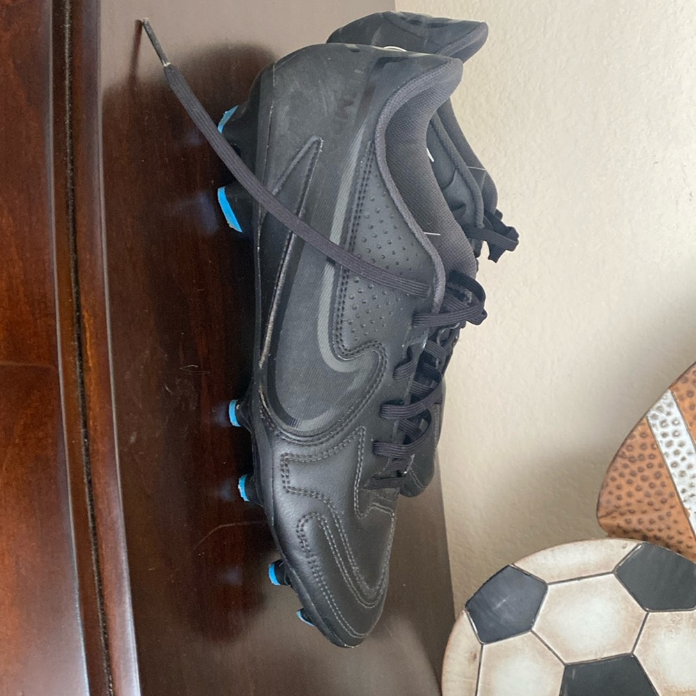 NIKE TIEMPO